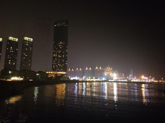 "{观赏星海夜景绝佳之地} 来过星海几十次以后，发现了几个观赏星海夜景的绝佳之处。星海公园的游乐设施_星海广场"的评论图片