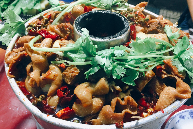 一座叫人闻"食"丧胆的城市「"不靠谱"在万州」