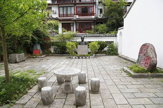 徐悲鸿故居陈列馆