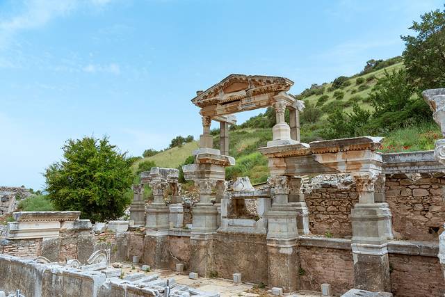 塞尔苏斯图书馆