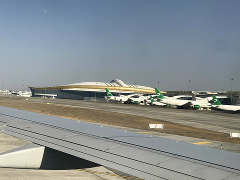 阿什哈巴德机场