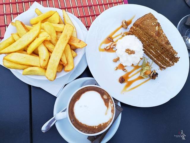 Hotel Dvorak - The River terrace