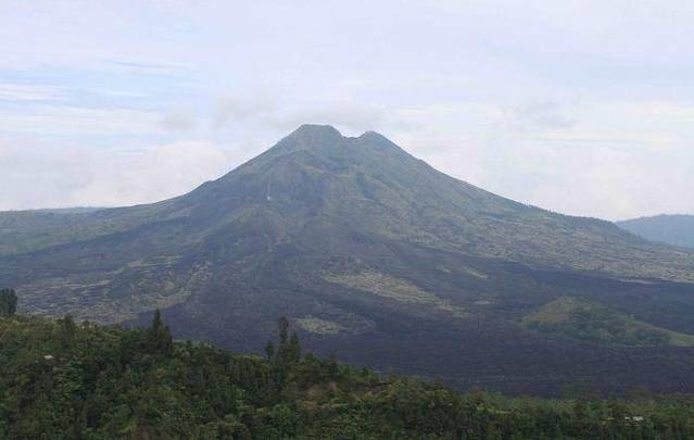 巴杜尔火山自助餐厅