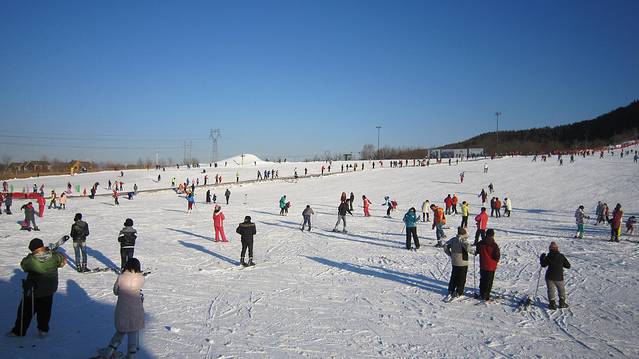 莲花山滑雪场