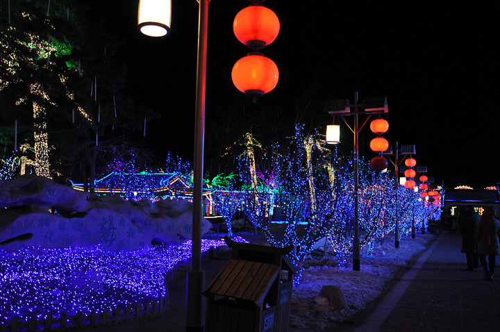 2017延庆龙庆峡冰灯历年来都是非常出名的_龙