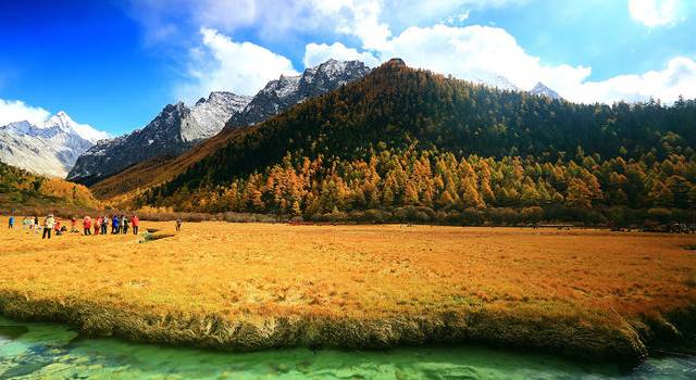 初冬探秘净土亚丁三神山最美时刻