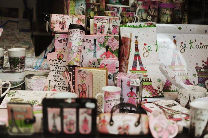 "D5 蒙马特高地——圣心大教堂地铁2号线Anvers站下，不用看地图也能轻松沿着坡道一路往上..._蒙马特高地"的评论图片