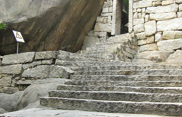 龙头山寨遗址图片