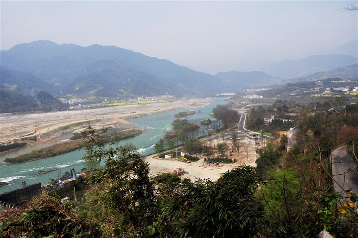 2017西岭雪山看雪,可是由于天气太热,雪都融化