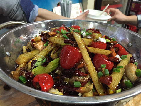 2017洪崖洞异国美食街_旅游攻略_门票_地址_