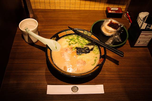 天然豚骨拉面专门店一兰