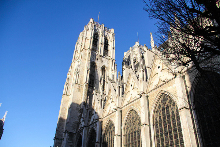 gudula是13至15世纪兴建的歌德风格的大教堂,曾经的王室婚礼都在这里