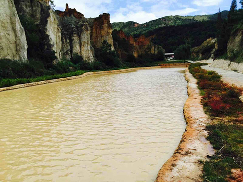 陆良彩色沙林旅游景点攻略图