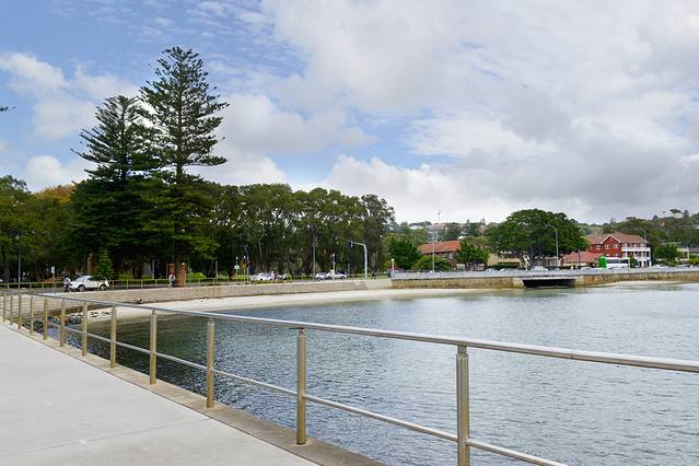 玫瑰湾至尼尔森公园漫步