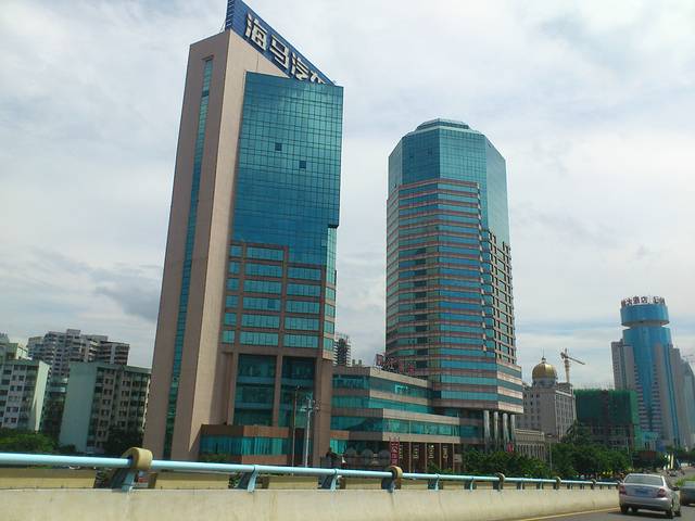 琼A琼B的自由之旅