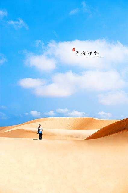 沙漠中孤身上路,万里独行,帅气.