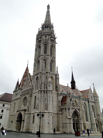 7渔夫堡旁边的马加什教堂是电影《茜茜公主》