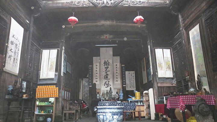 思溪延村据说是因为怀念清溪而得名那得是一湾多么迷人的溪水啊才能让