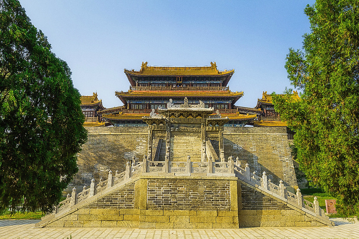 乾隆皇帝也是蛮风光的,貌似到哪个景点都有乾隆点事