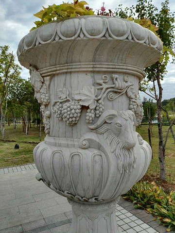 2017这种名言警句一路上都有,看着很有文化气