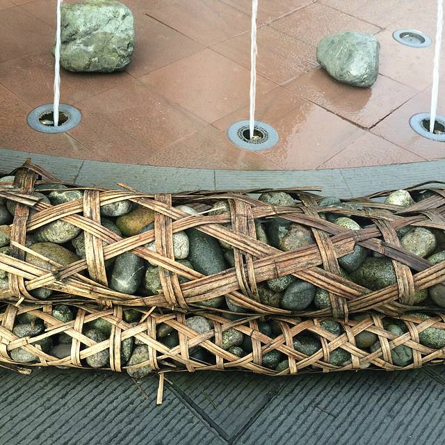 游记详情 作用,在岷江里安置了很多根卧铁,每年都江堰清淤时,挖到卧铁