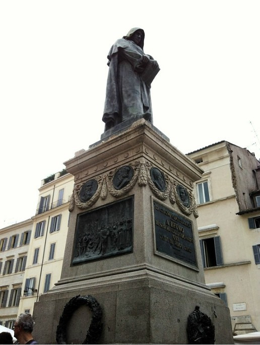 鲜花广场美食街