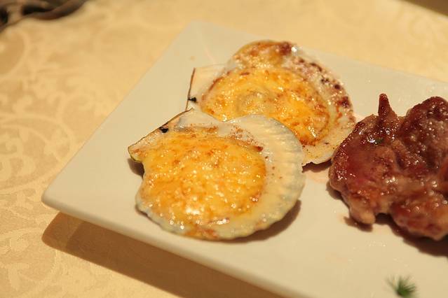 武汉君宜王朝大饭店·金马门国际美食百汇(珞喻路店)