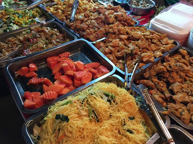 法国街苗族夜市烧烤