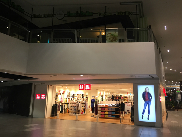 2018.们第一次来吉隆坡机场,又对出入关手续不