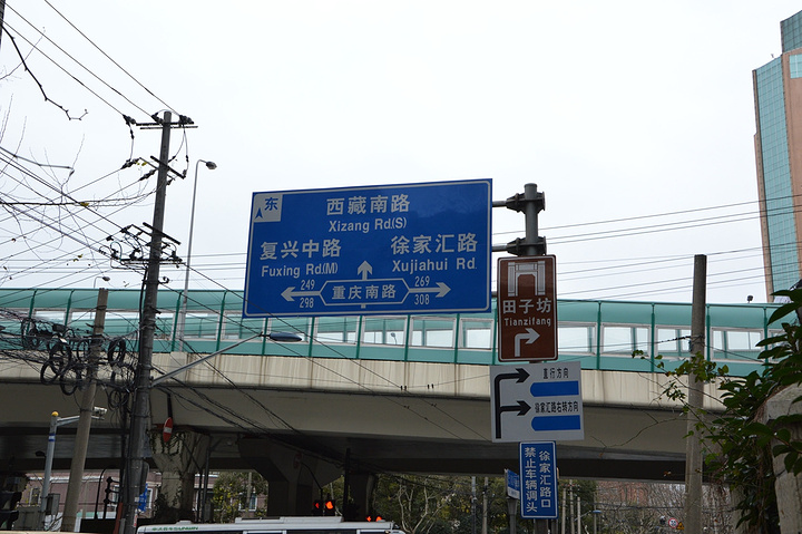 值得过来一逛总体空间不算很大分南区和北区两片就在建国中路马路两边