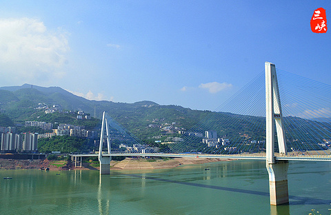 天坑地缝旅游景点攻略图