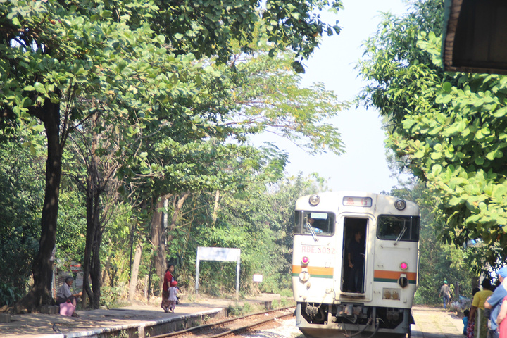 的时候不知道入口在哪里,后来问了个看起来英