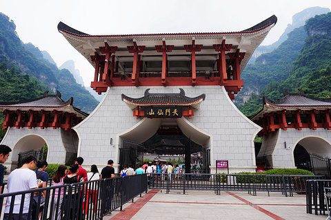 天门山玻璃栈道