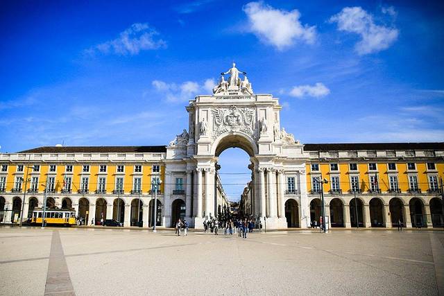 奥古斯塔街之门