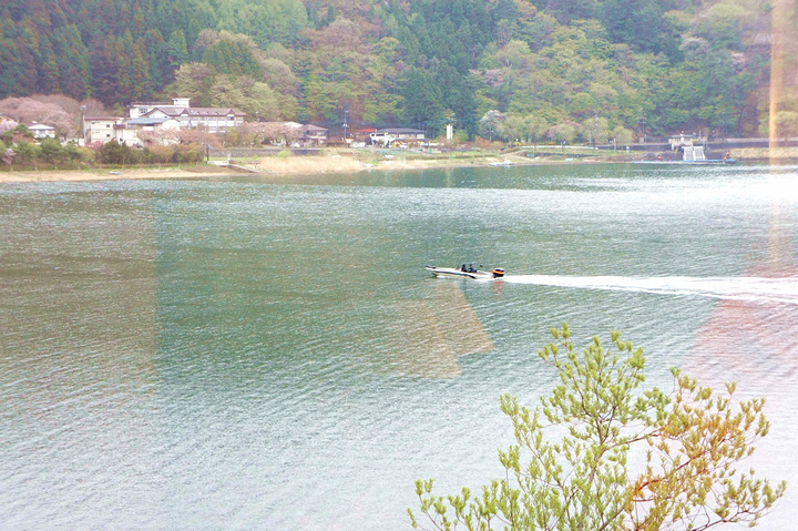 2017河口湖周边是一圈温泉酒店,强烈建议天气