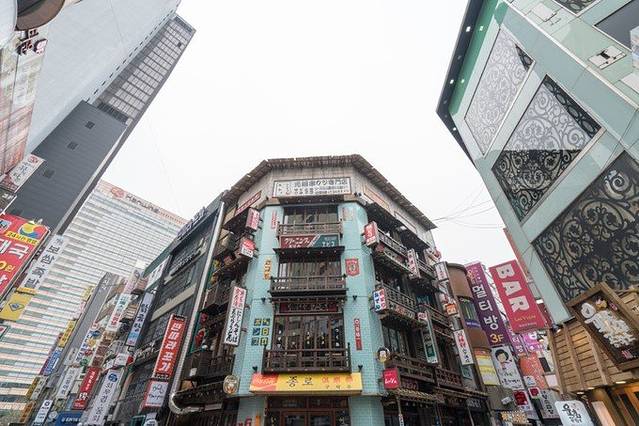 钟阁地下购物中心