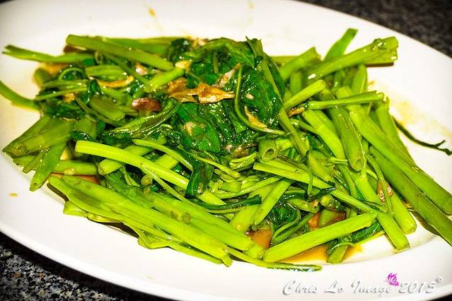 Moom Aroi Restaurant 