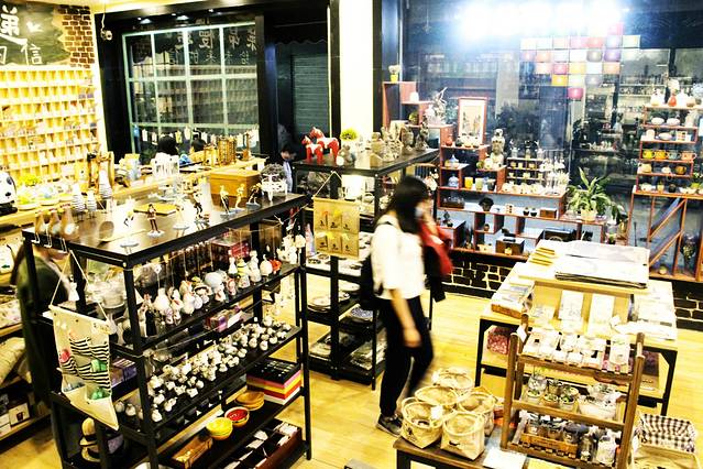 莱昂的慢递杂货铺