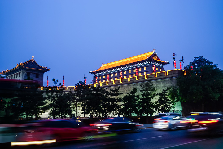 到西安的第一天,就在这美景和欢乐中度过.