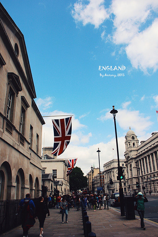 2017从唐宁街10号继续前行,不远处就是骑兵卫