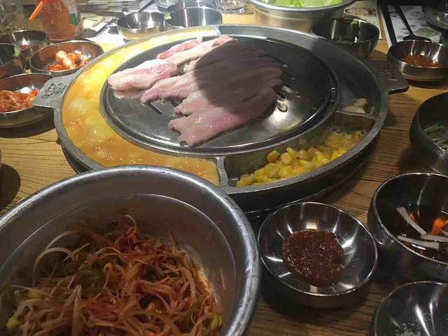 汉釜宫韩式自助涮烤(簇桥店)