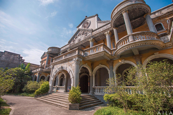 2017很多有名的电影电视剧都在这里拍摄的。如果觉得好奇可以进来参观一下,没兴趣的粗略看看就可以出去了_赤坎影视城评论 - 去哪儿攻略社区