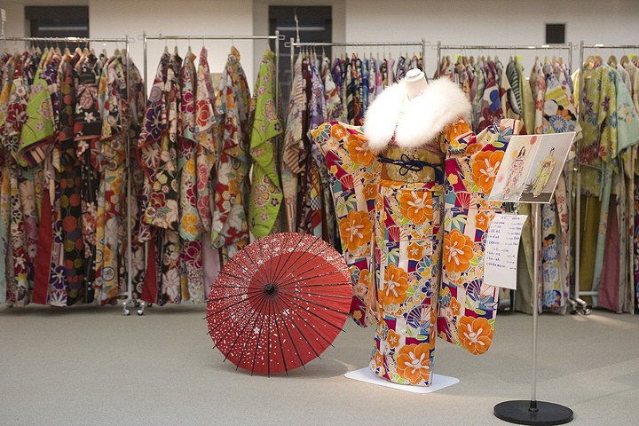 2017这里的小提示,最好把头发都盘起来哦,如果