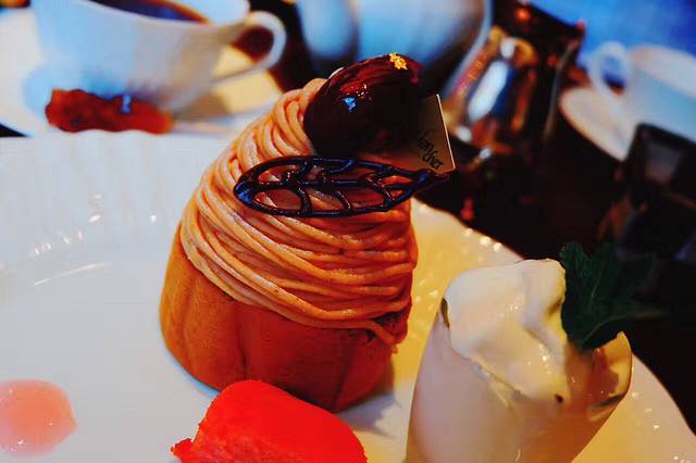 サロン・ド・モンシェール 本店-心斎桥-