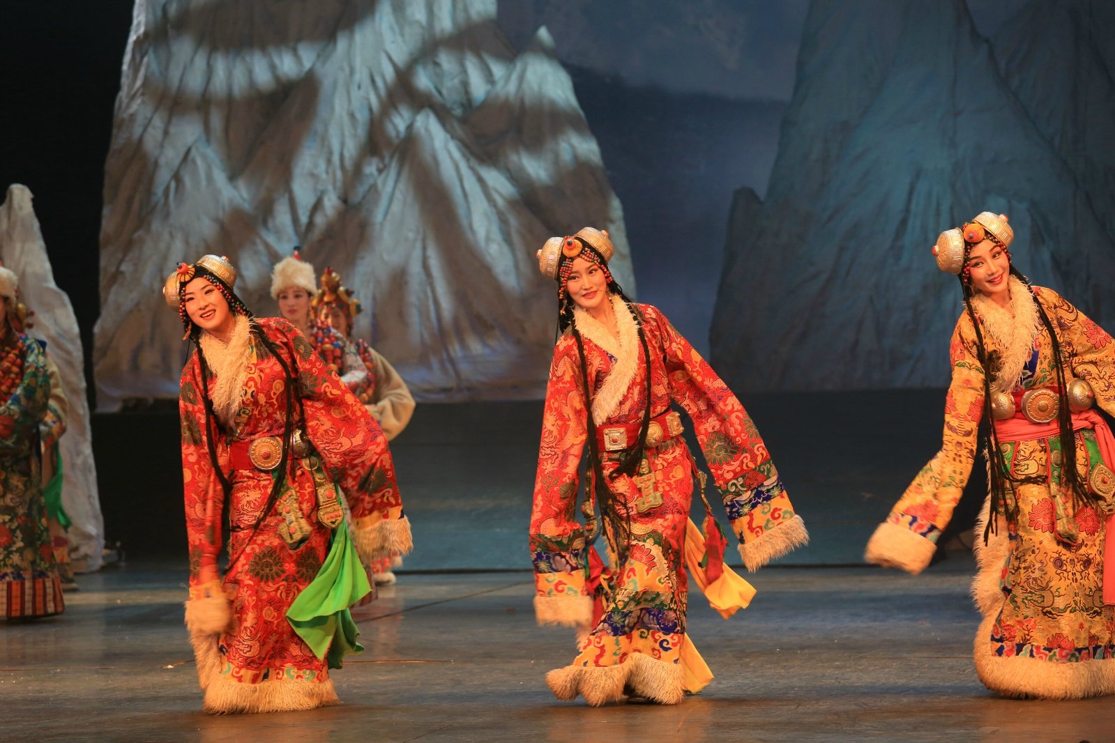 2019藏谜大剧院60玩乐攻略,大型演出《藏迷》是由少数民.