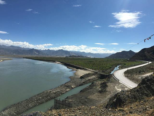 雅鲁藏布江小峡谷