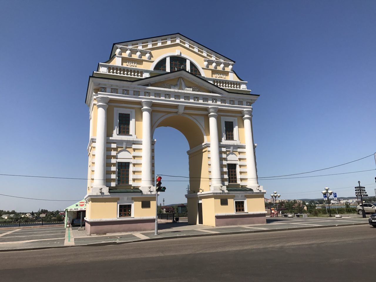 我们绿线的终点:位于安加拉河附近的凯旋门~~凯旋门凯旋门