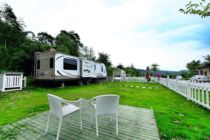 安顺黄果树房车营地住宿