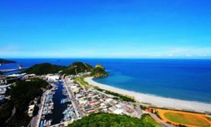 2024 汕尾是个美丽的海边城市，这里的一切甚至空气都充满了海的气息。月亮湾美景。汕尾美景_红海湾旅游区-评论-去哪儿攻略
