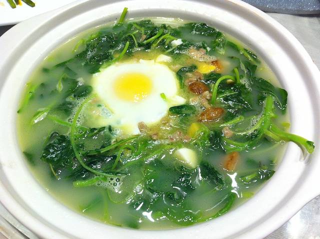 君芝莱大酒店(国定东路店)